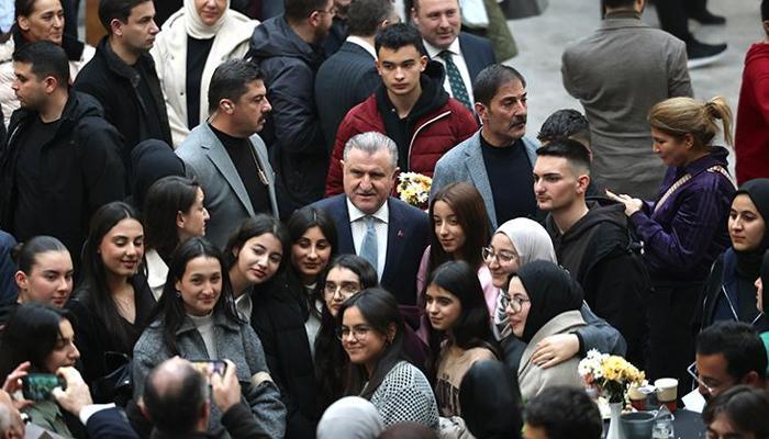 Gençlik ve Spor Bakanlığı'ndan genç sanatçılara dev hizmet