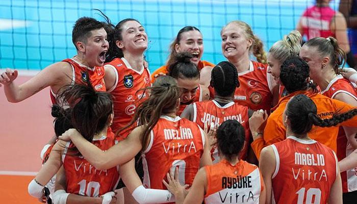 Eczacıbaşı evinde set vermeden kazandı