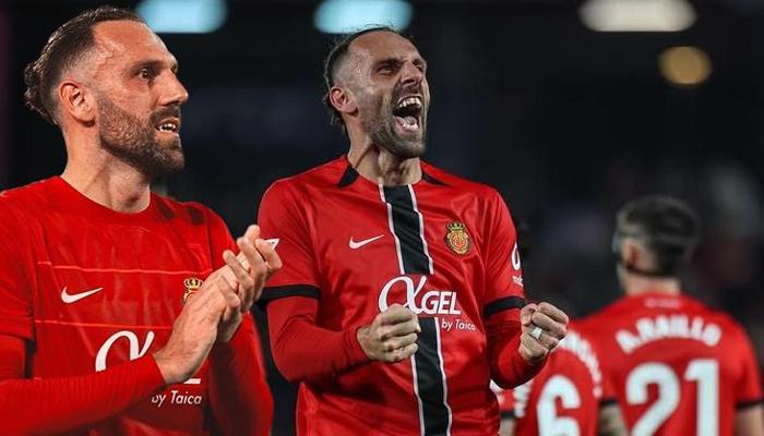 Vedat Muriqi teklifi kabul etti!