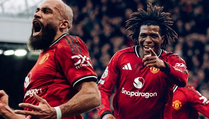 Manchester derbisinde kazanan United: 2-0