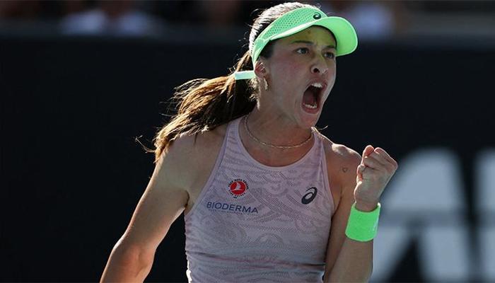 Zeynep Sönmez'den tarihi zafer!