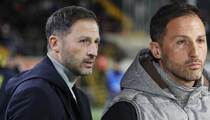 Domenico Tedesco basın toplantısı düzenliyor