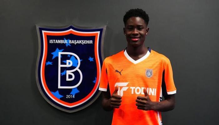 Başakşehir FK imzayı resmen açıkladı