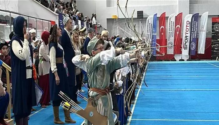 Kütahya’da Geleneksel Türk Okçuluğu şöleni başladı