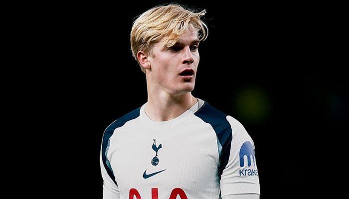 Tottenham 'Bergvall satılık değil'