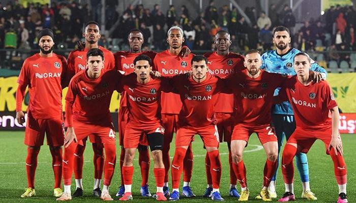 Manisa FK 3 puan peşinde