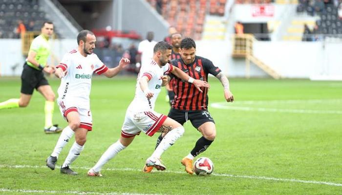 Çorum FK zirve yarışını sürdürdü