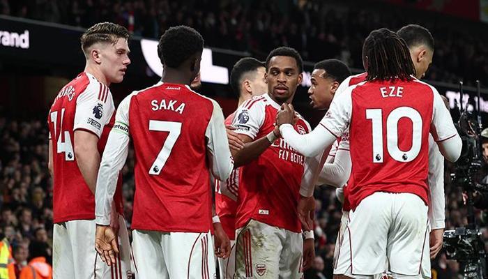 Arsenal yoluna doludizgin devam ediyor!