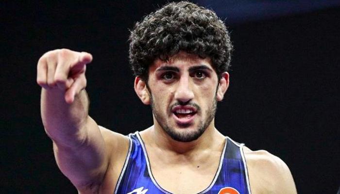 Azat Sarıyar'dan bronz madalya