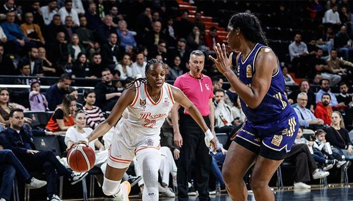 Fenerbahçe Opet adını finale yazdırdı