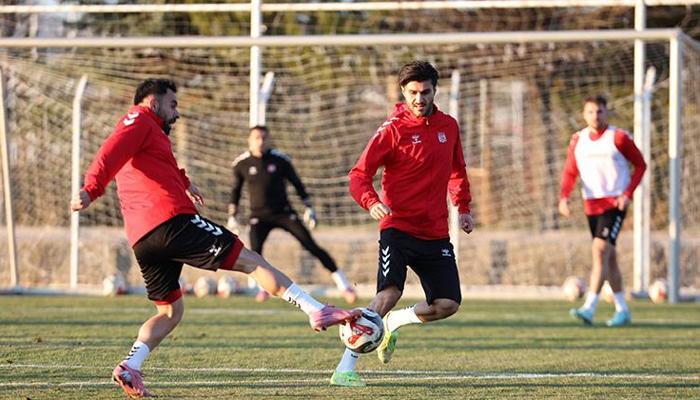 Sivasspor'da Esenler Erokspor mesaisi başladı