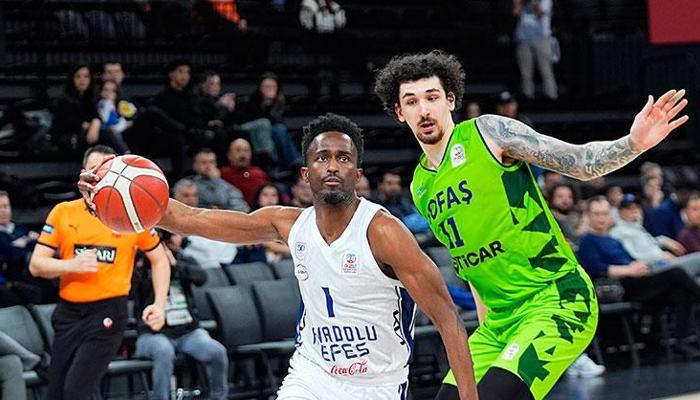 Anadolu Efes sahasında TOFAŞ'ı devirdi
