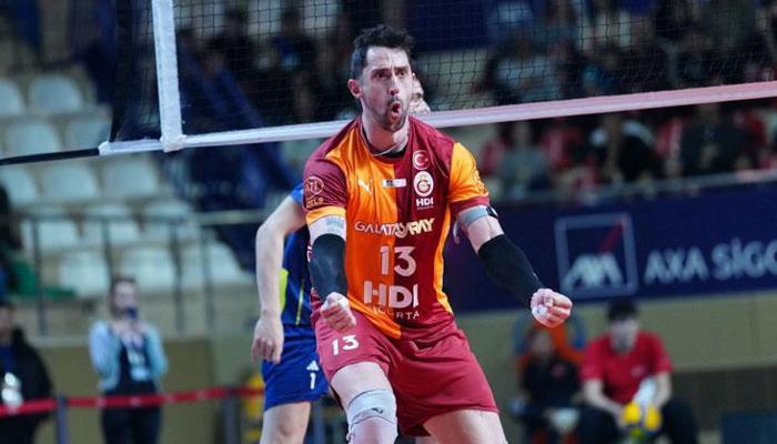 Galatasaray derbide Fenerbahçe'yi devirdi