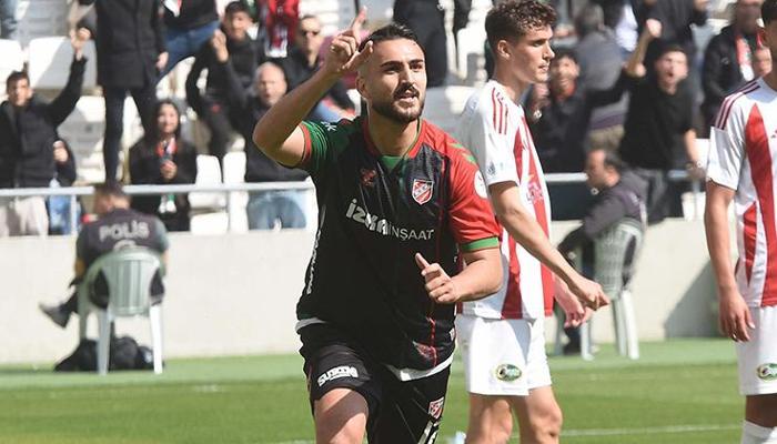 Karşıyaka'da Ömer Faruk'tan müthiş dönüş