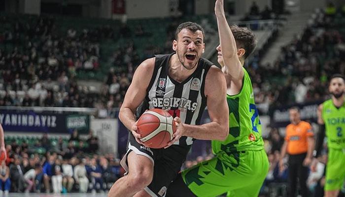 Beşiktaş deplasmanda TOFAŞ'ı rahat geçti