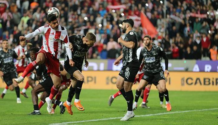 Akdeniz derbisinde kazanan çıkmadı