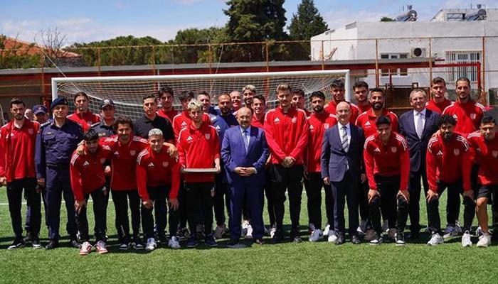 Ayvalıkgücü'ne final öncesi moral ziyareti