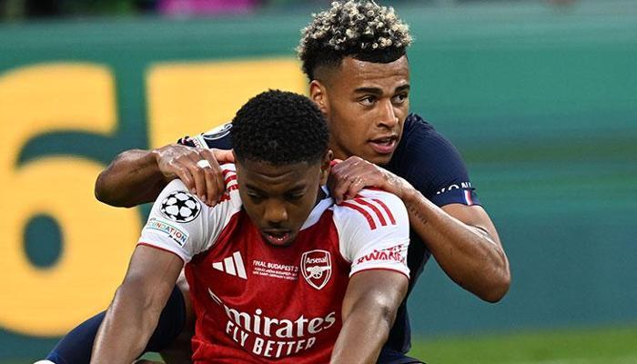 UEFA finallerinin kaybedeni Arsenal