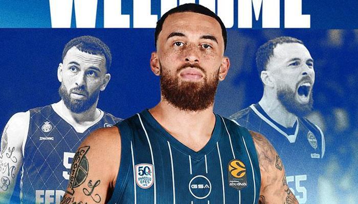 Anadolu Efes, Mike James'i kadrosuna kattı