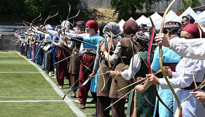 Kütahya’da 490 sporcu şampiyonluk için ok atıyor