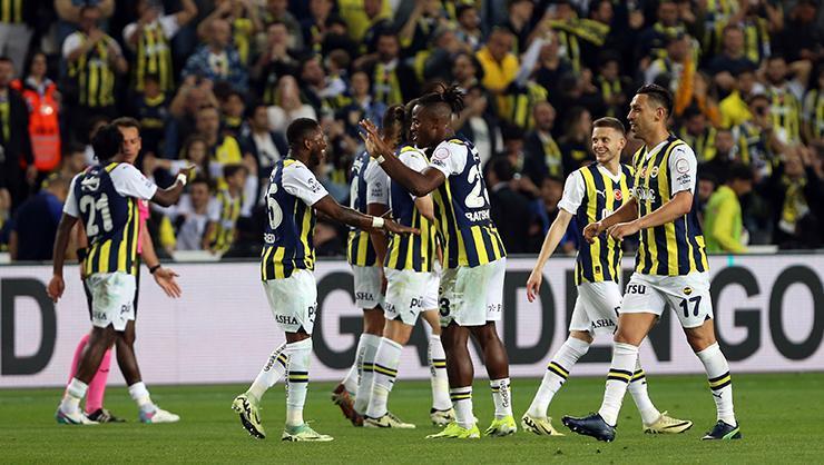 Fenerbahçe'nin kart sınırındaki 7 oyuncusunda sorun yok!