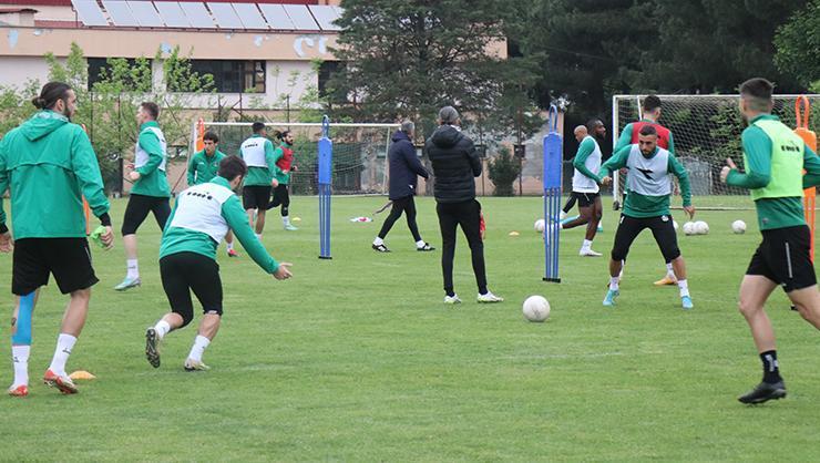Sakaryaspor'un umudu play-off'lara kaldı