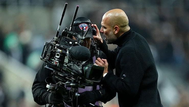 Pep Guardiola kendi oyuncularına patladı! 'Korkaksınız'