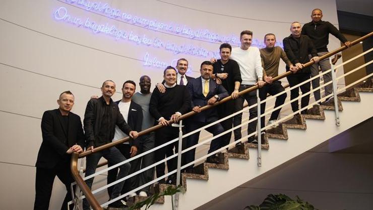 Fenerbahçe camiası derbi öncesi kenetlendi! 'Biz tarihimizle bir ve beraberiz'