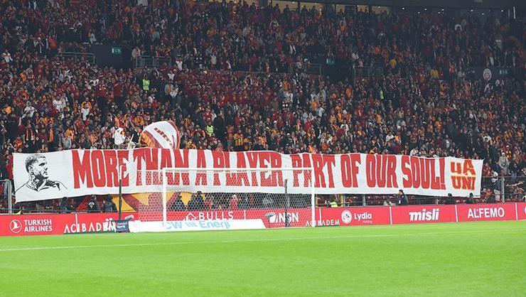 Galatasaray'da ayrılık açıklaması yapan Icardi'ye taraftardan mesaj!