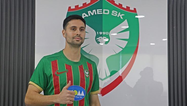 Tarkan Serbest Konyaspor'dan ayrıldı yeni takımına imzayı attı