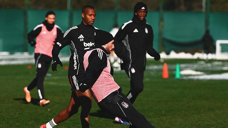 Beşiktaş, kamp öncesi son antrenmanını İstanbul'da yaptı