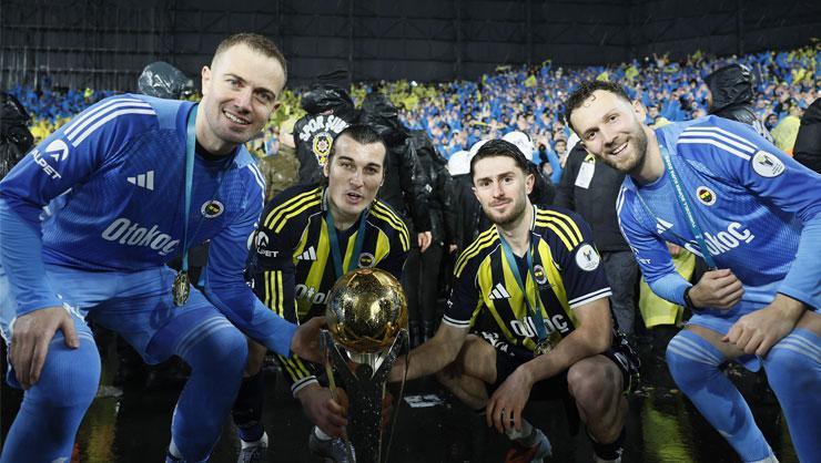 Fenerbahçe'de gelir gelmez Mert Günok etkisi! 'Rahat olun, maç bizim'