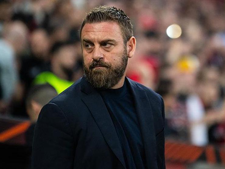 Daniele De Rossi signs for Genoa