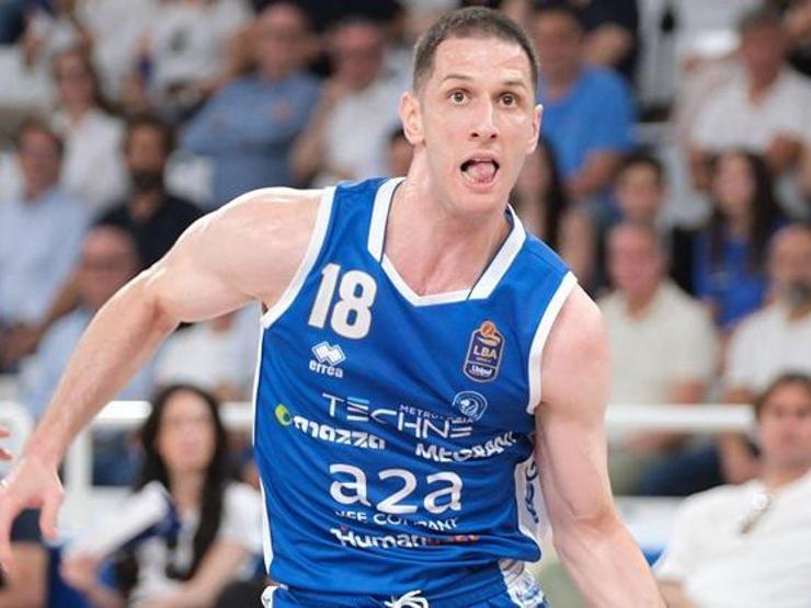 Galatasaray has signed Nikola Ivanovic