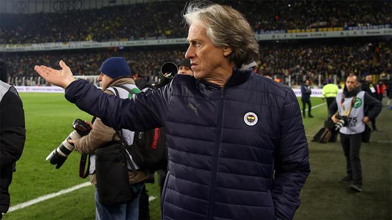Fenerbahçede son dakikalarda büyük kayıp Cezalı duruma düştü