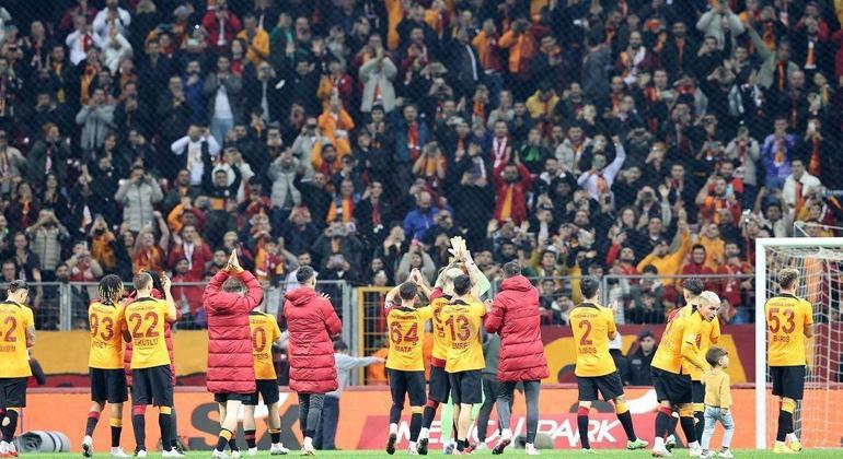Galatasaraylı Leo Dubois: Ortak hedefimiz şampiyonluk Kadro kalitesi, atmosfer...