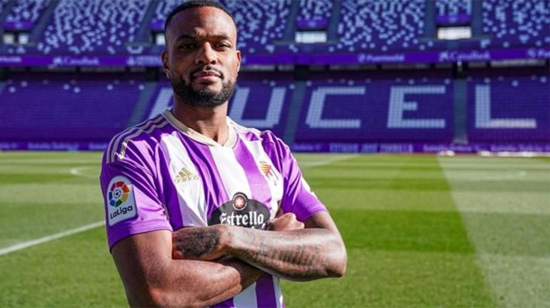 Cyle Larin iddialı konuştu: Türkiyede oynadım, baskı yok