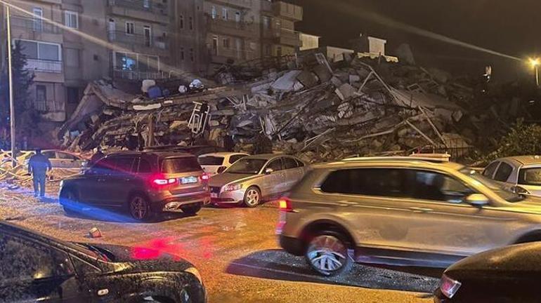 Depremi yerinde yaşayan Galatasaray kalecisi Berk Balaban o anları anlattı