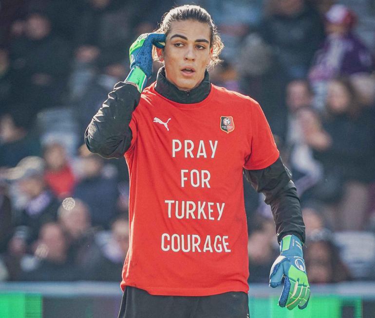 Rennes forması giyen Doğan Alemdardan Türkiyeye destek
