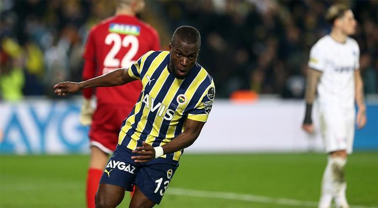 Fenerbahçenin yıldızına Premier Ligden talip İkna için yoğun çaba