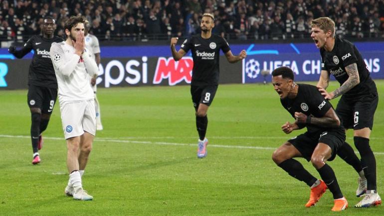 (ÖZET) Eintracht Frankfurt - Napoli: 0-2 | İtalyanlar, avantajı kaptı