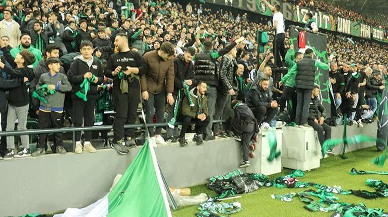 Kocaelispor ile Sakaryaspor depremzedeler için oynadı