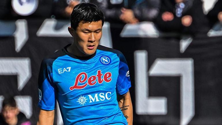 Napoli Başkanı De Laurentiisten olay Kim Min-Jae kararı Gelecek sezon...