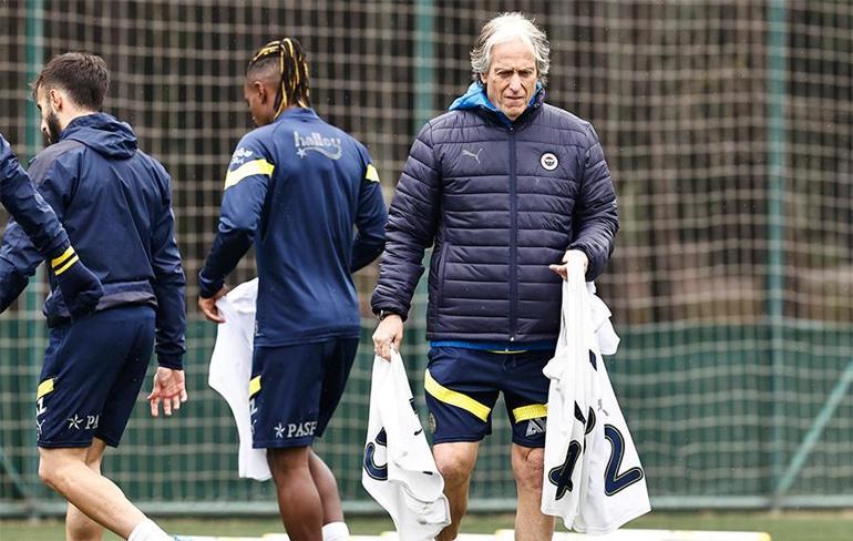 Jorge Jesustan Kayserispor maçı öncesi takıma Galatasaray uyarısı