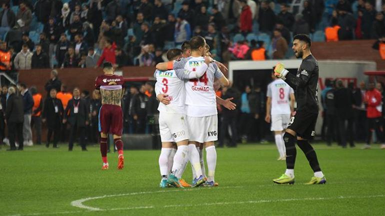24 hafta sona erdi Galatasaray lider, Fenerbahçe takipte