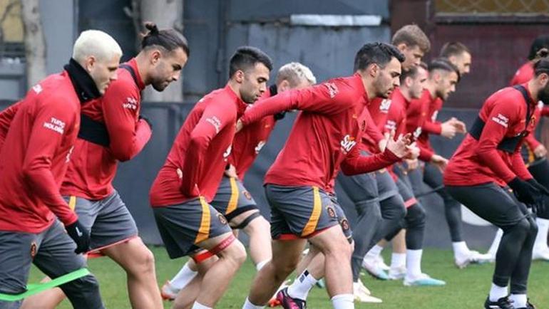 Galatasarayda Mertense sürpriz talip Tecrübeli futbolcu kararını verdi