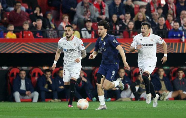 Tur Kadıköye kaldı (ÖZET) Sevilla-Fenerbahçe maç sonucu: 2-0