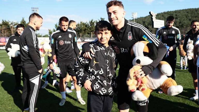 Beşiktaş depremzede çocukları ağırladı