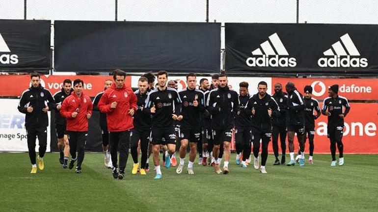Beşiktaşa 2 transfer müjdesi Biri bedavaya geliyor diğerinin sözleşmesi uzatılıyor
