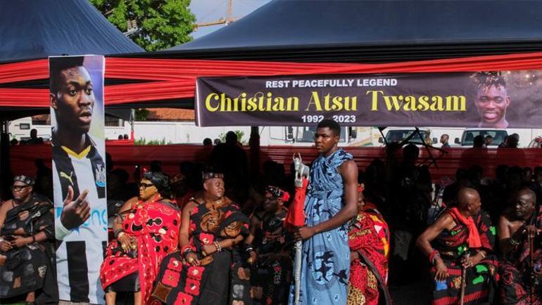 Atsu, Gana gelenekleriyle son yolculuğuna uğurlandı